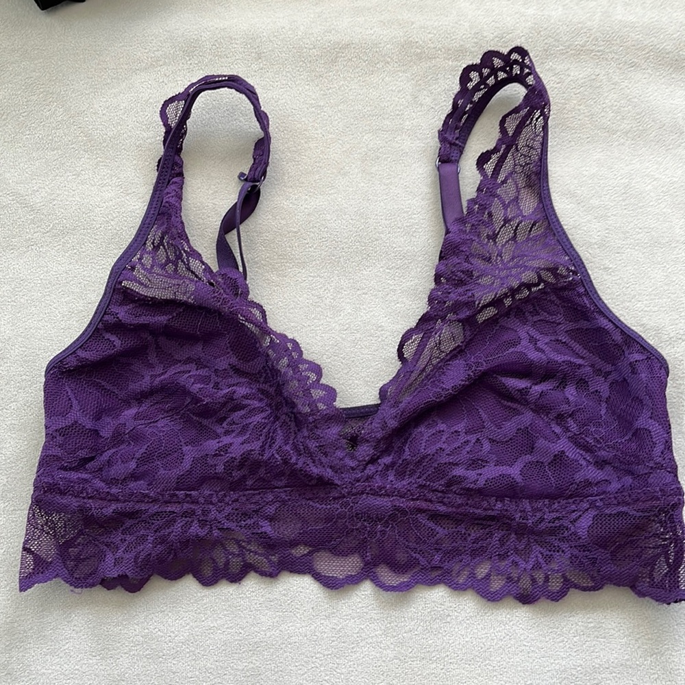 PINK lace pullover bra size S, purple with lining in cup, light wear, EU…